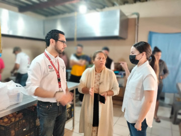 Atienden DIF-Reynosa y Gobierno Municipal a familias de migrantes 