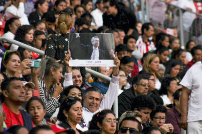 Dan el último adiós a Jorge Vergara