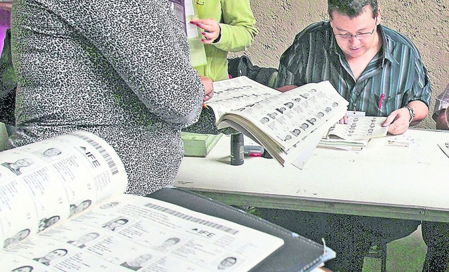 INE valida 36 mil registros para votar desde el extranjero