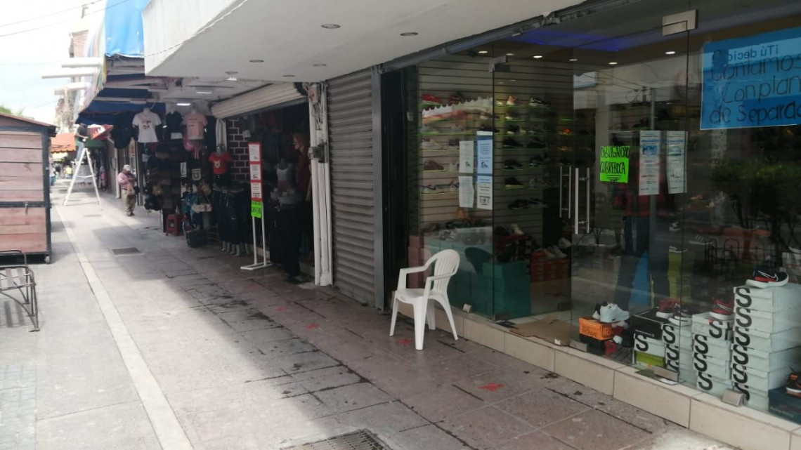 Esenciales o no, negocios de la zona peatonal de Matamoros reabren sus negocios