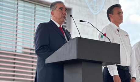 Jorge Lumbreras Castro nuevo rector de la USJT