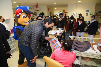 Recibieron regalos niños del Hospital Materno Infantil 