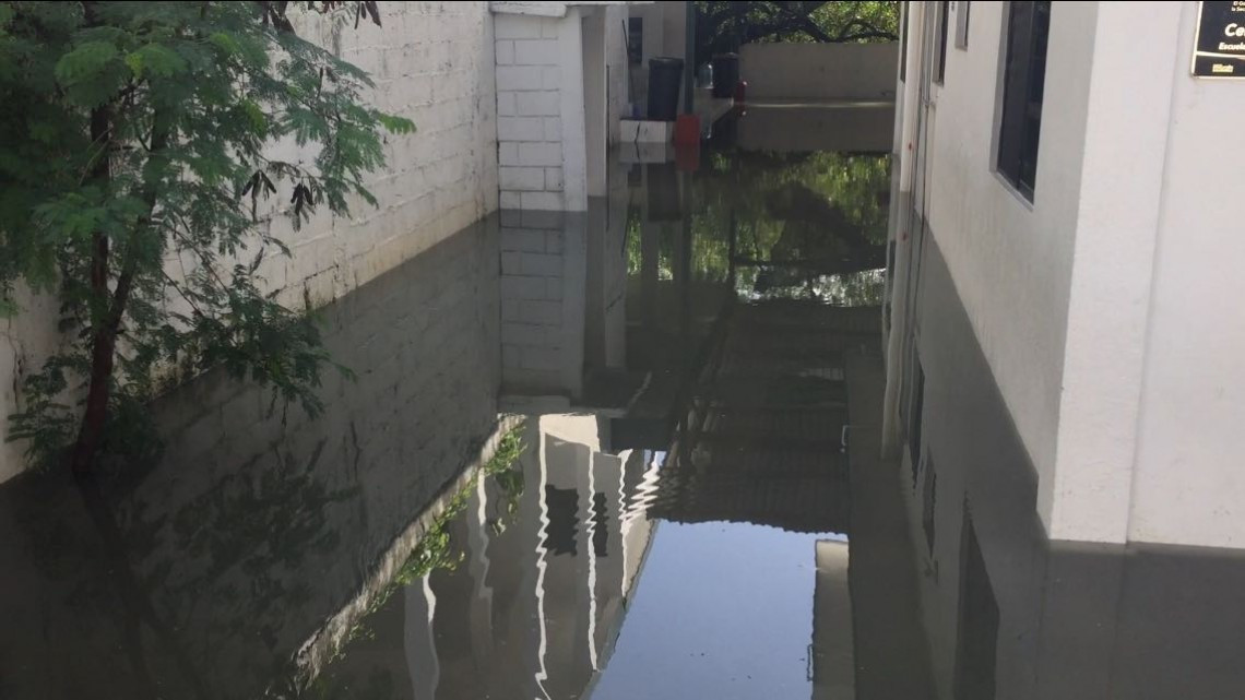 Son 4 escuelas que aún están inundadas y con goteras 