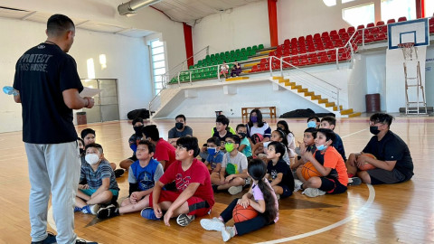 Deportistas toman libros y promueven la lectura 