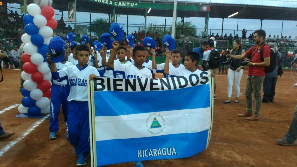 México vence por nocaut a Perú en su debut en CPB