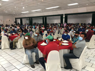 Celebra Ayuntamiento el Día del Barrendero 