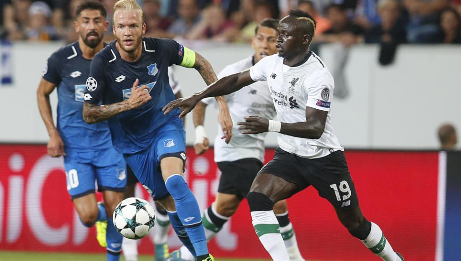 Liverpool con medio pie en Champions