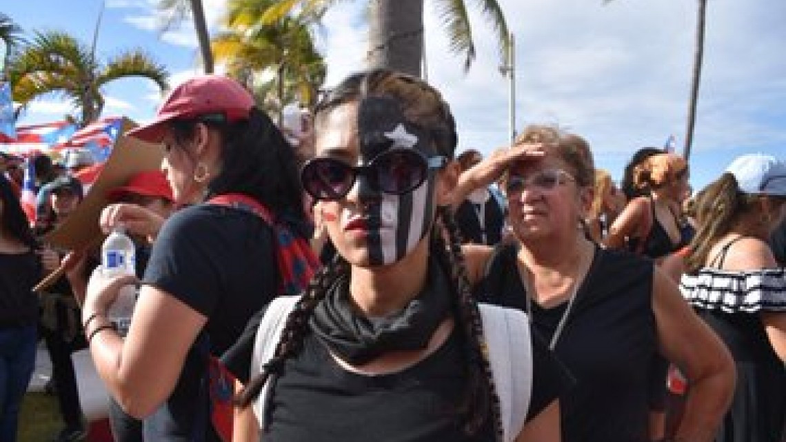 Así se está viviendo la protesta en Puerto Rico encabezada por Bad Bunny y Residente