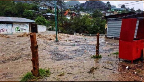Desaparecen 4 civiles por fuertes lluvias en Chihuahua