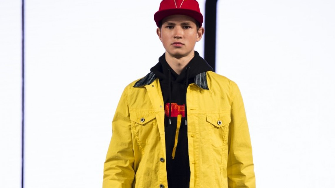 Lanzan línea de ropa inspirada en el Chapulín Colorado