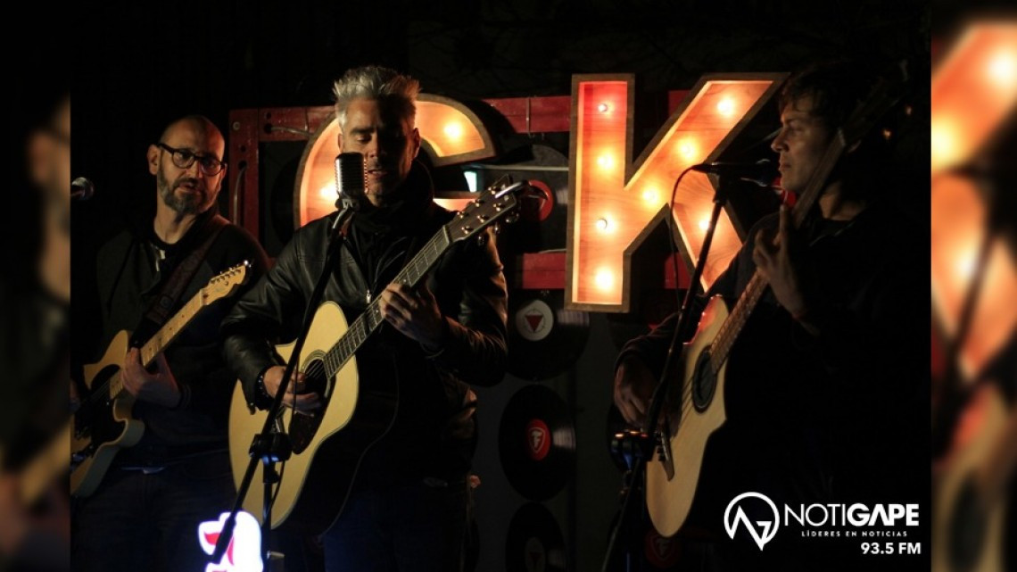 La Gusana Ciega enamora con su presentación en acústico.