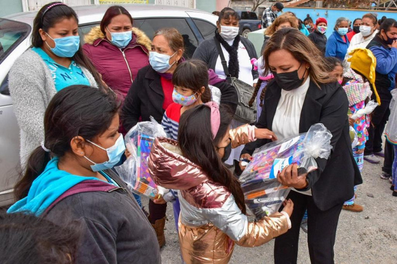 DIF Reynosa entrega beneficios a familias vulnerables 