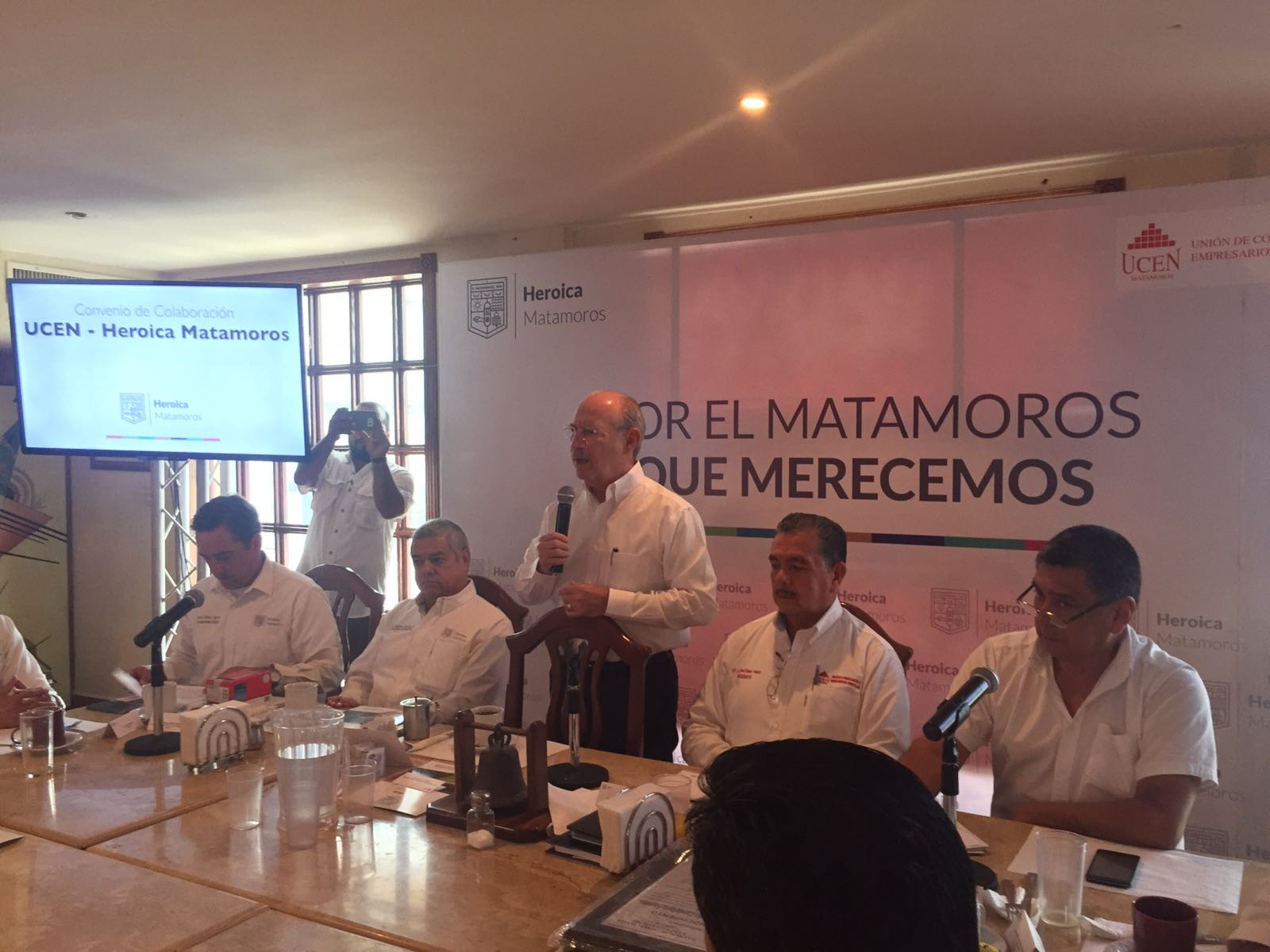 Presenta Alcalde avances de infraestructura a empresarios 