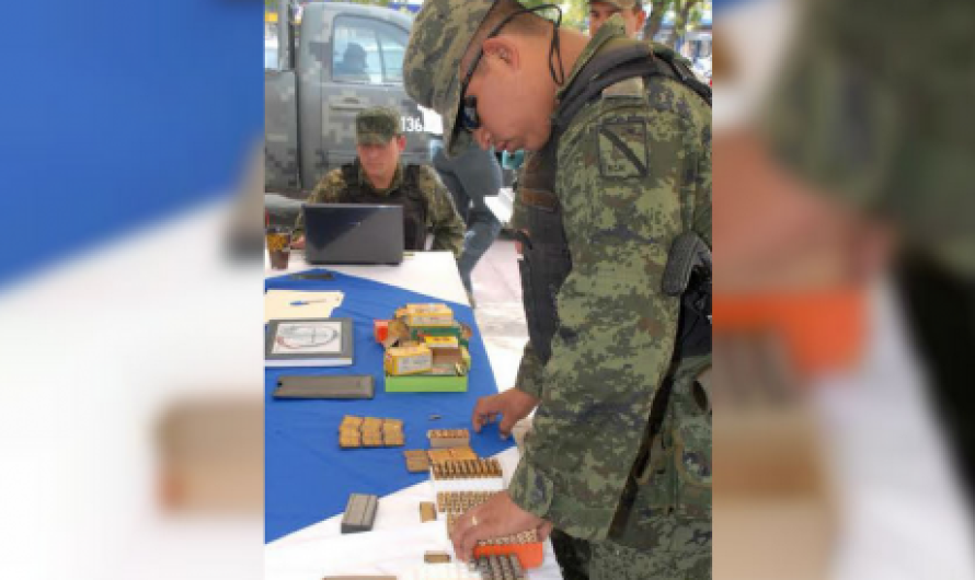 Continua cambio de armas por vales de despensa