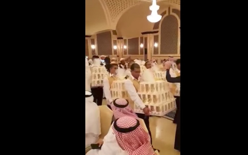 Regalan iPhone 8 a invitados de boda en Arabia Saudita 