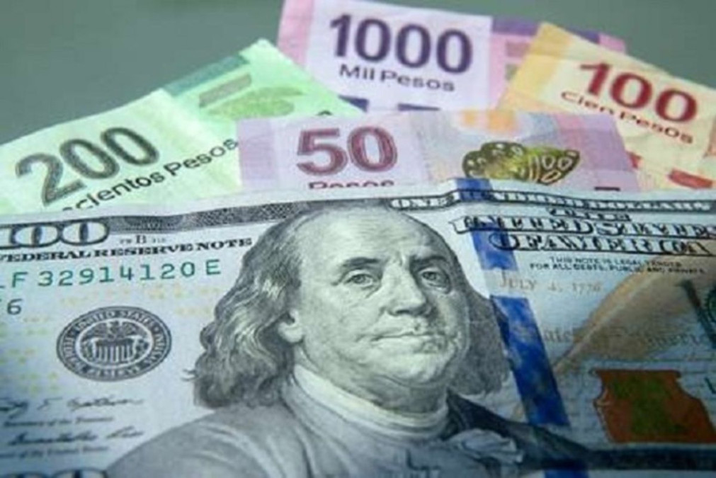 Dólar cierra jornada en 19.13 pesos a la venta, BMV cae 0.66%