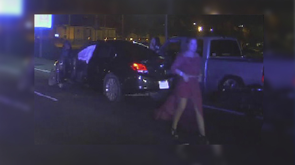 Conductora huye al arrollar a motociclista