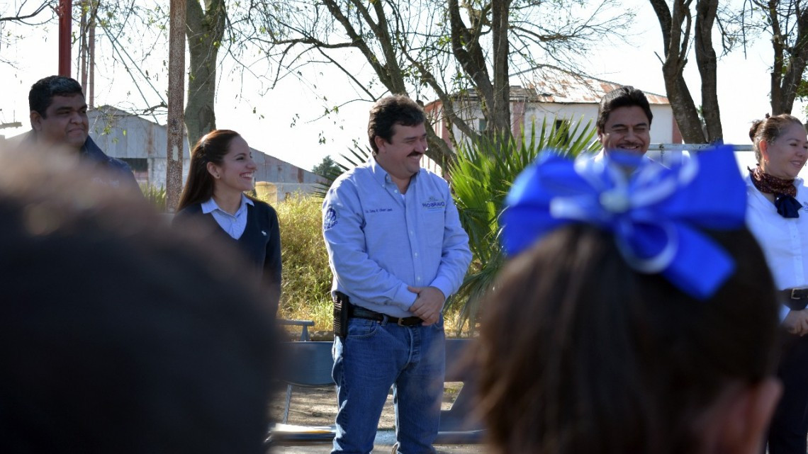 Padres de familia agradecen al Presidente Municipal su compromiso con la educación