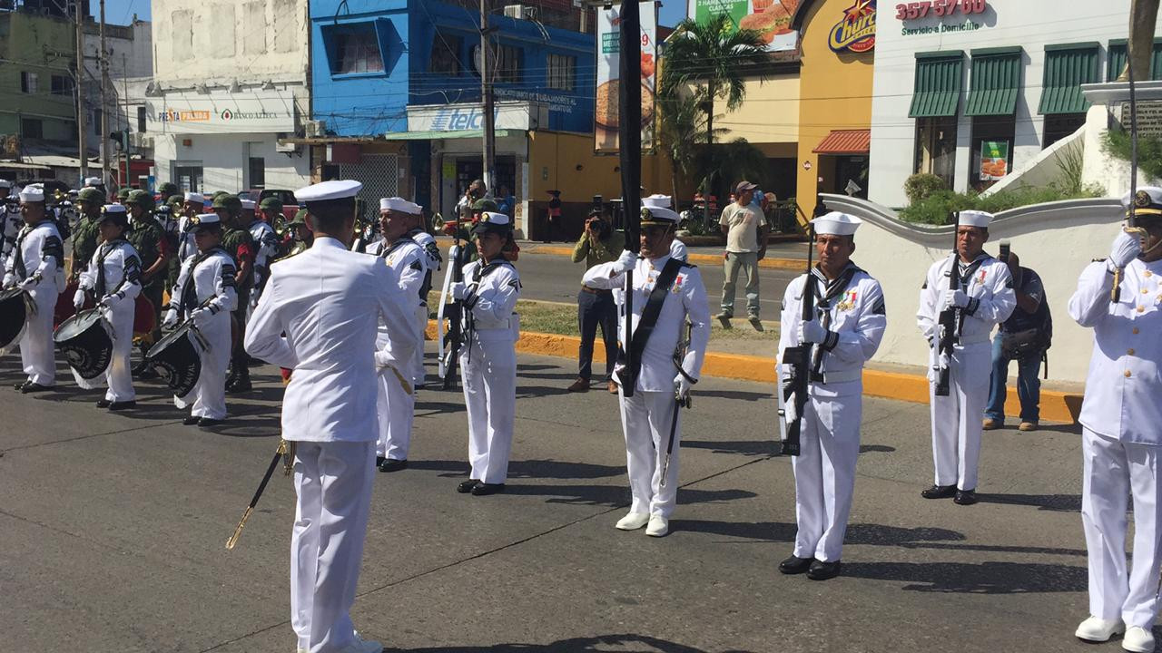 Conmemoran 193 aniversario de Independencia y "Día de la Armada de México"