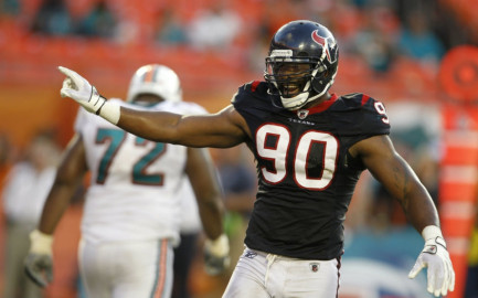  Detienen a ex jugador de Houston Texans