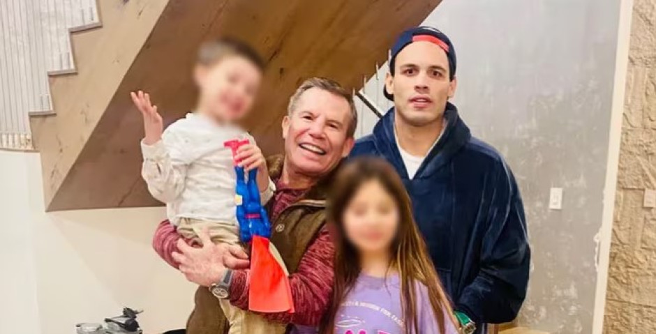 Julio César Chávez y el Jr. comparten su emotivo reencuentro