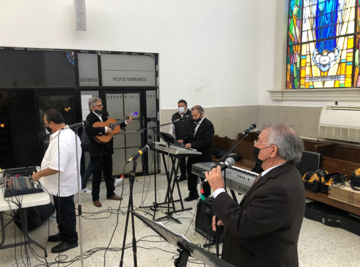 Con misa a la Santa Patrona de los Músicos oran por más trabajo