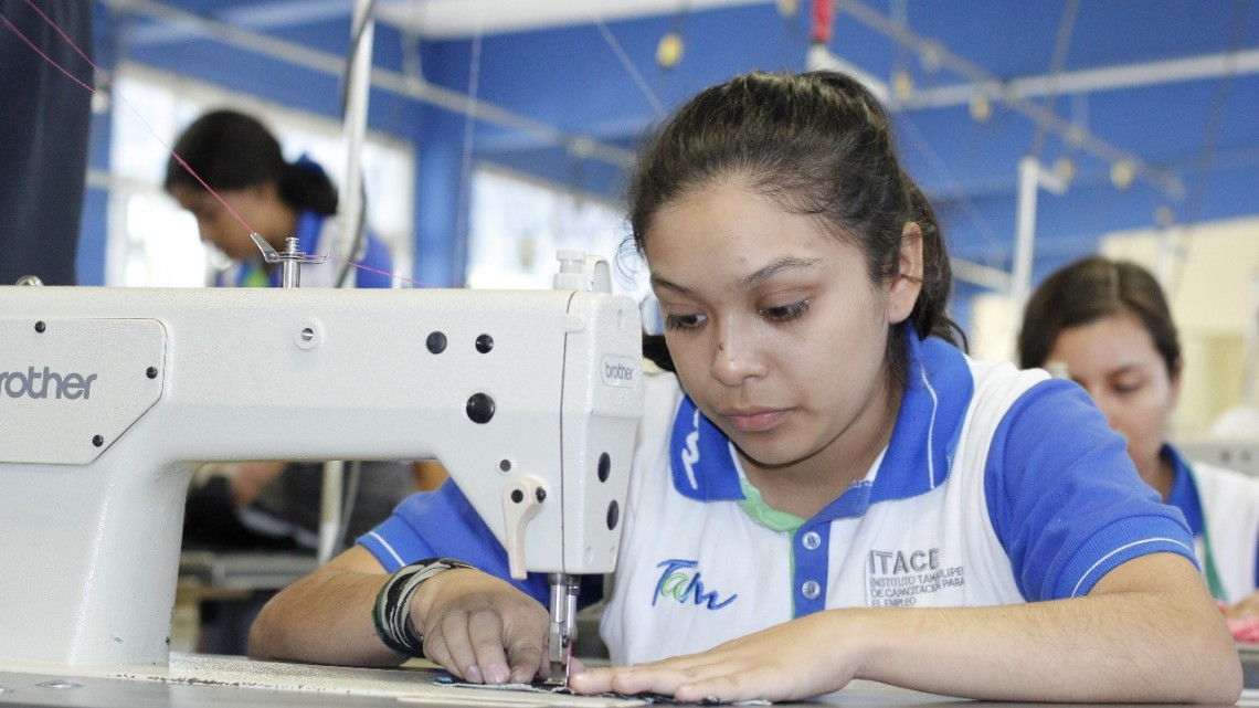 Firman Convenio de Colaboración para egresados del ITACE