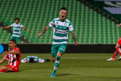 Santos vence 2-1 a Necaxa