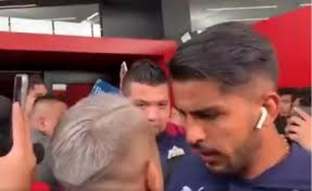 Miguel Ponce pide disculpas por su reacción con un aficionado en Tijuana