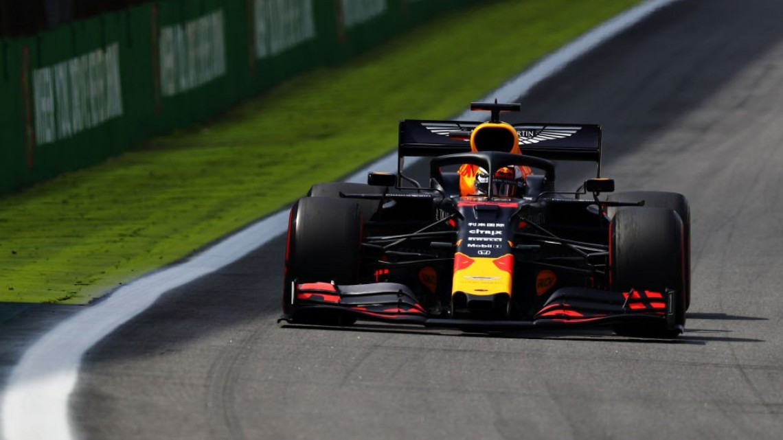 Max Verstappen se lleva el GP de Brasil, Checo Pérez termina en la novena posición