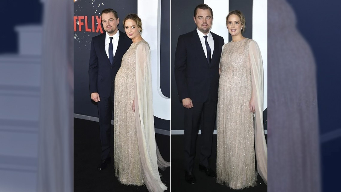 Jennifer Lawrence presume su embarazo en alfombra roja