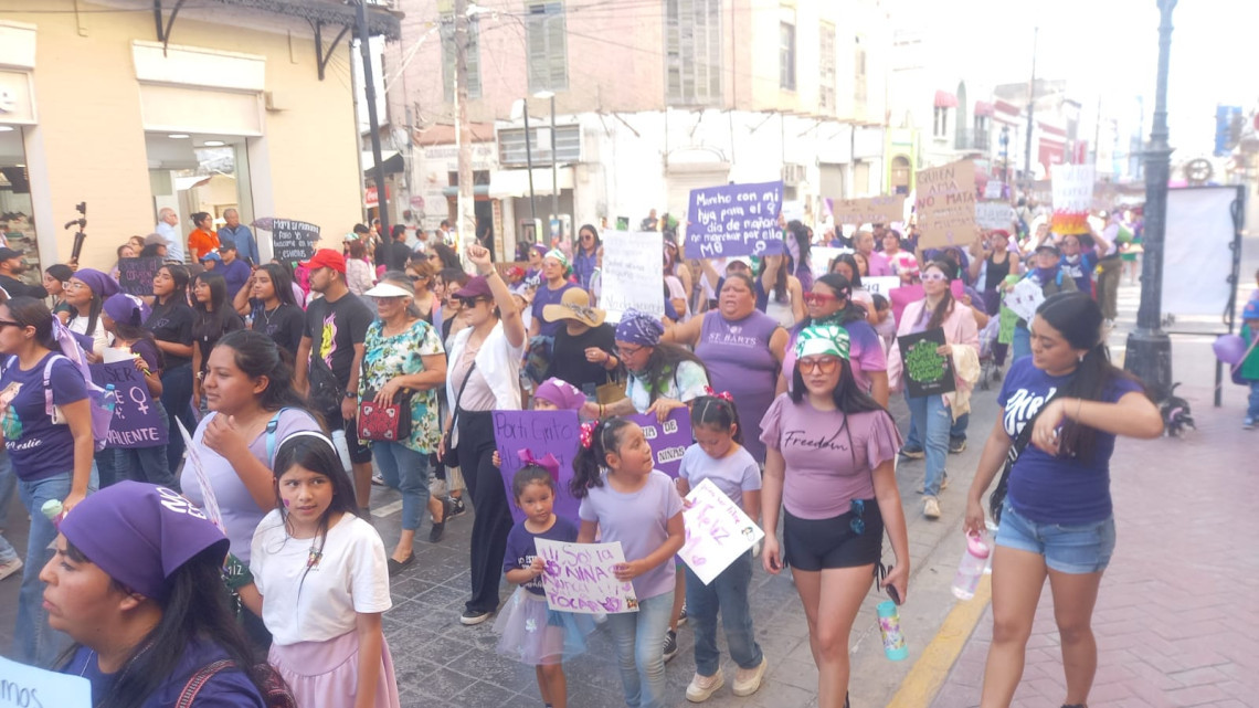 Mujeres marchan por justicia y contra la impunidad en el Día Internacional de la Mujer