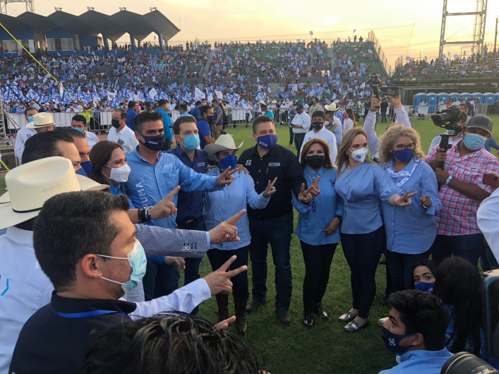 Celebra Chuma cierre de campaña con concierto