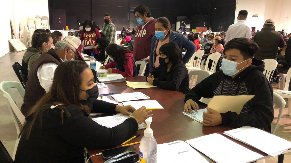 Autoridades supervisan programas federales