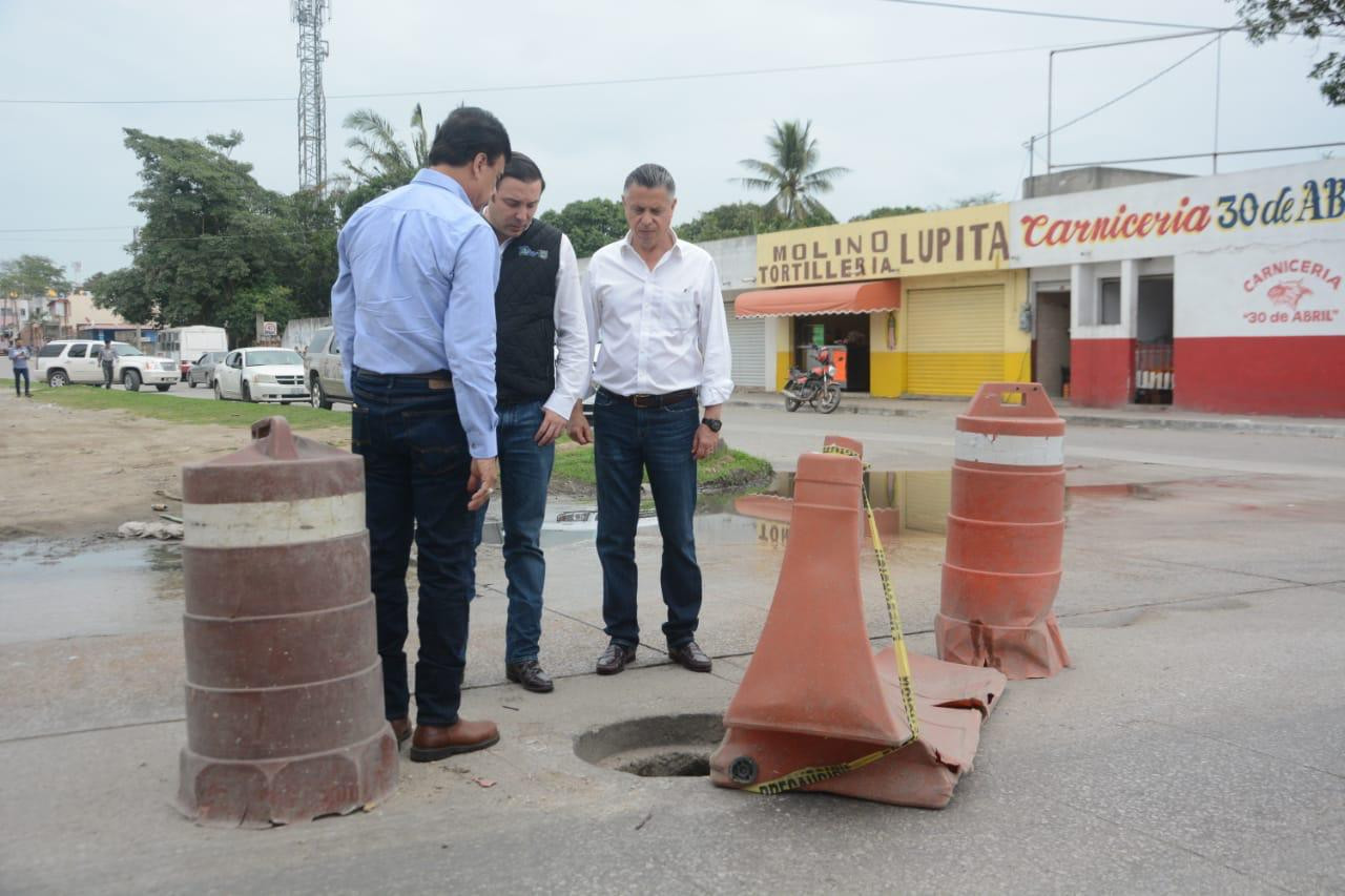 Supervisa Chucho Nader trabajos de Comapa en materia de reposición de pavimento