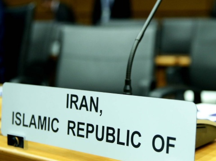 Trump anuncia activación de plan de sanciones contra Irán