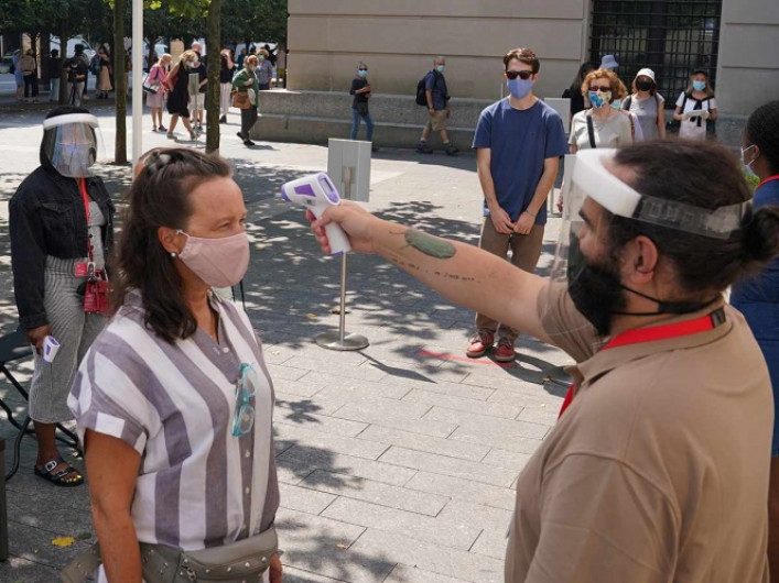 25 millones de casos de COVID-19 en el mundo