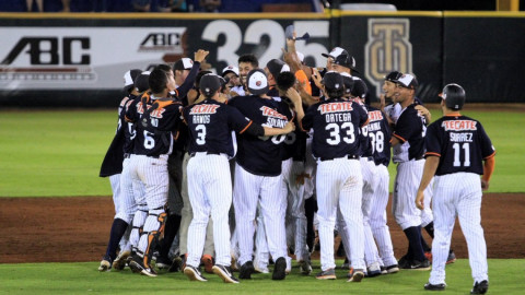 Brian Hernández da triunfo a Tigres en 14 entradas