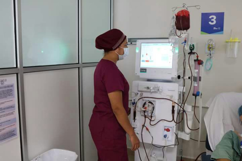 Realizan 20 sesiones diarias en Unidad de Hemodialisis