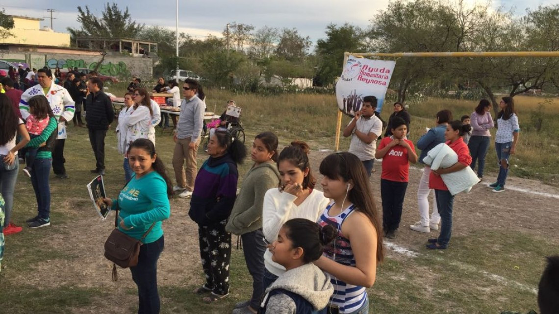 Entregan 600 juguetes y roscas