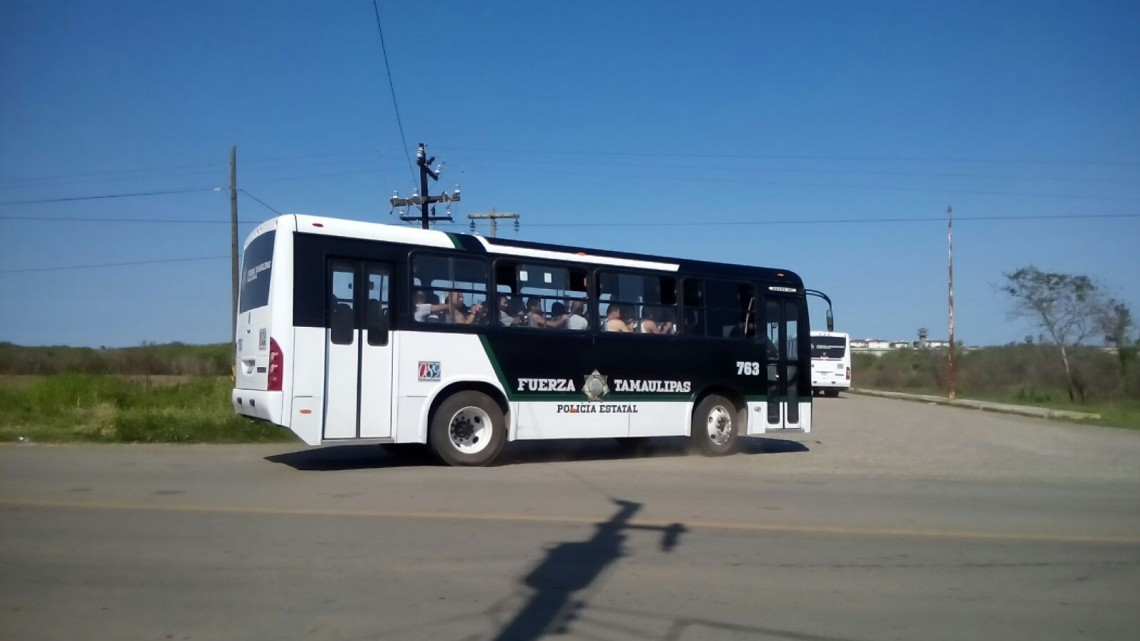 Llegan los primeros reos trasladados de Ciudad Victoria al penal de Altamira.