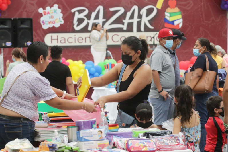 Apoya Gobierno Municipal a emprendedores con bazar "Haciendo Comunidad"