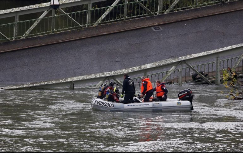 Dos muertos tras la caída de un puente en Francia
