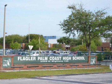 Acusan a alumnos de acoso a maestra afroamericana