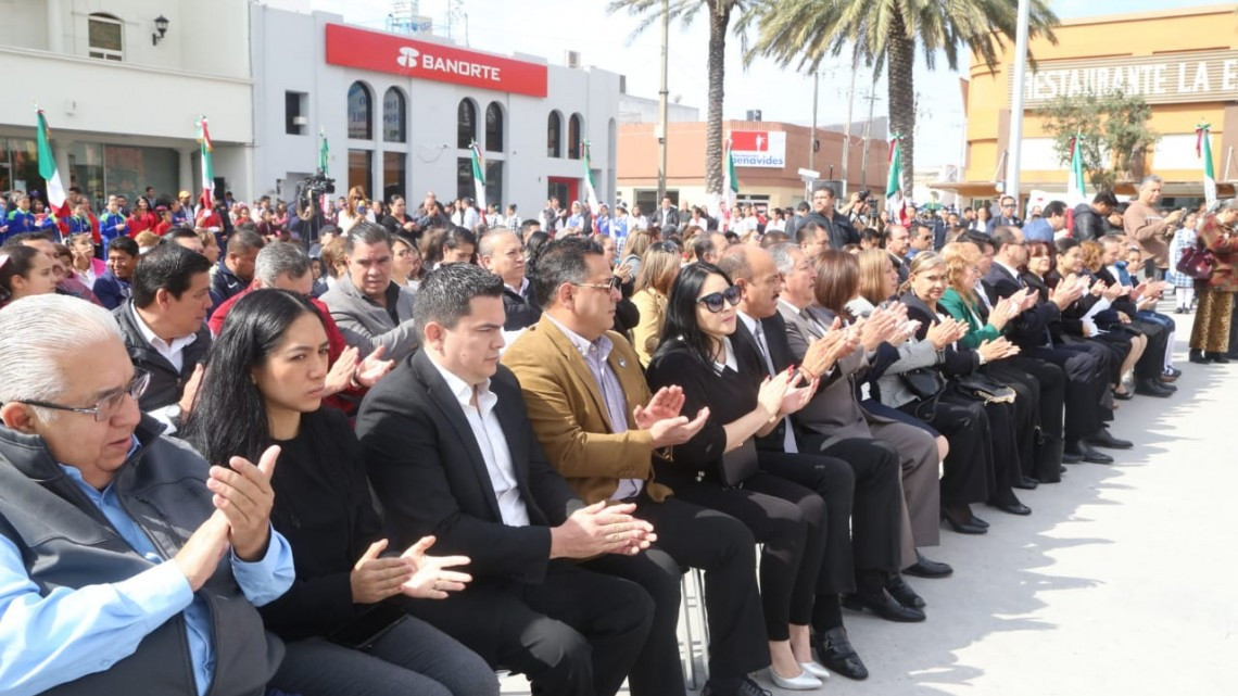 Preside Alcaldesa Maki Ortiz ceremonia del "Día de la Bandera"