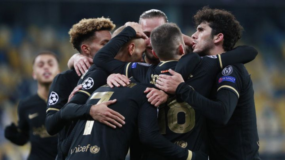 El Barcelona golea al Dinamo en Champions