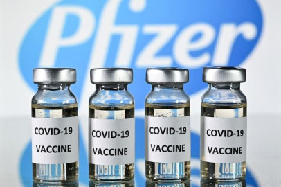 Pfizer pide autorización a FDA para su vacuna