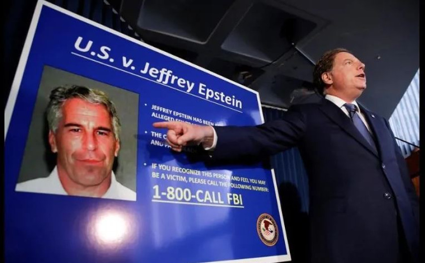 Despide Trump a fiscal de Manhattan