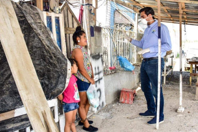 Entrega DIF Reynosa apoyo alimentario y productos de limpieza a familias 