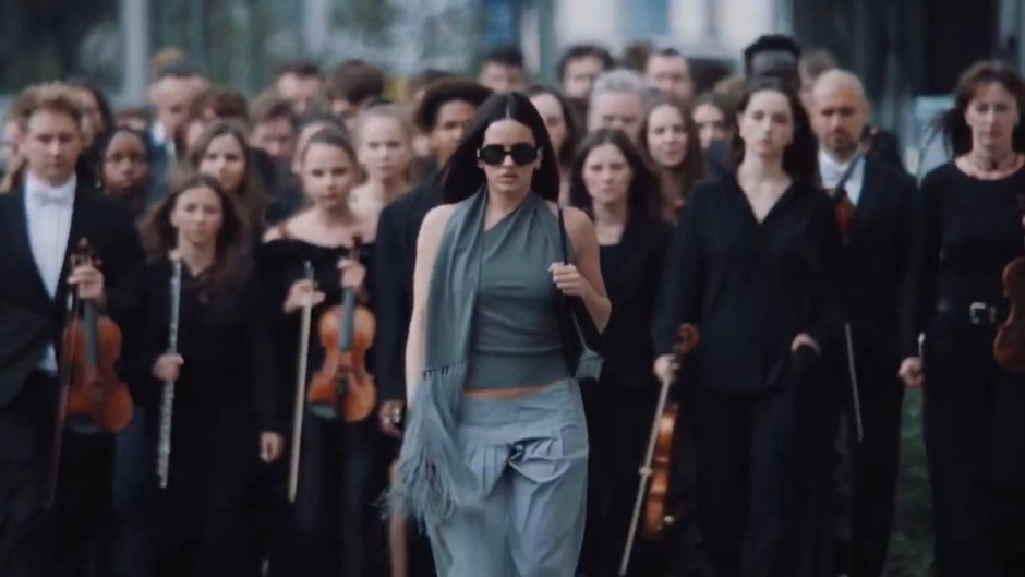 Rosalía lanza “Berghain”, primer sencillo de su nuevo álbum Lux